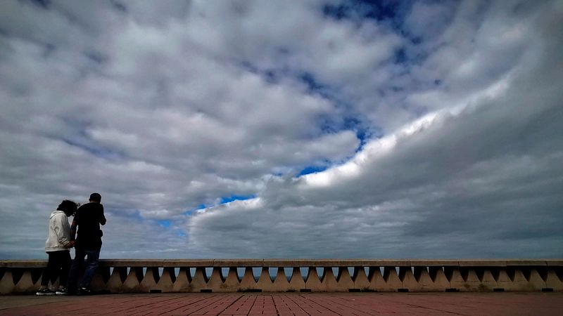 Aumento de las temepraturas y viento fuerte en litoral gallego