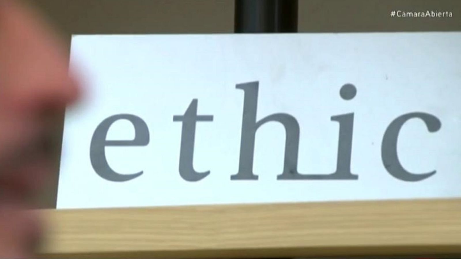 Cámara Abierta 2.0 - La revista Ethic; cine documental y cambio climático; farmacias.com y todostuslibros.com; la psicóloga Silvia Congost en 1minutoCOM  - ver ahora