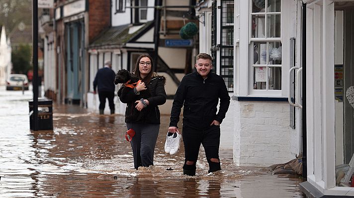 La borrasca Dennis provoca inundaciones en el Reino Unido