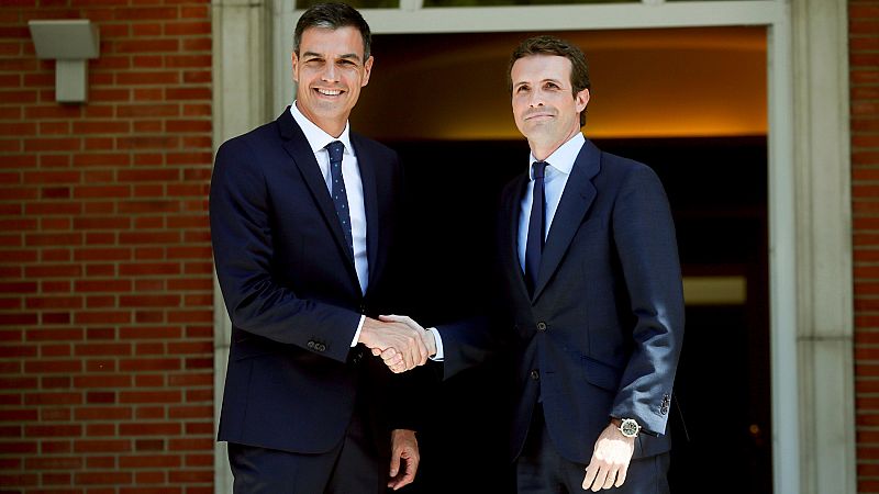 Pedro Sánchez y Pablo Casado se reúnen este lunes en Moncloa