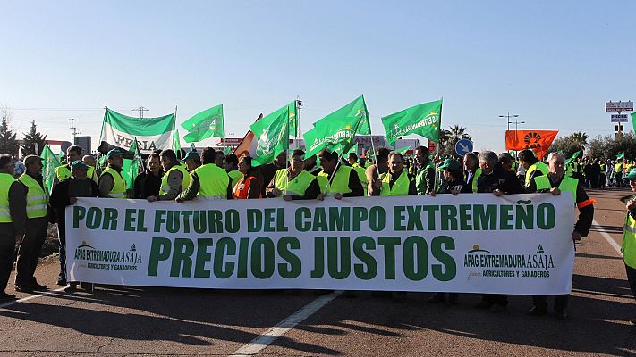 Cortes de autovías para pedir precios justos en el campo