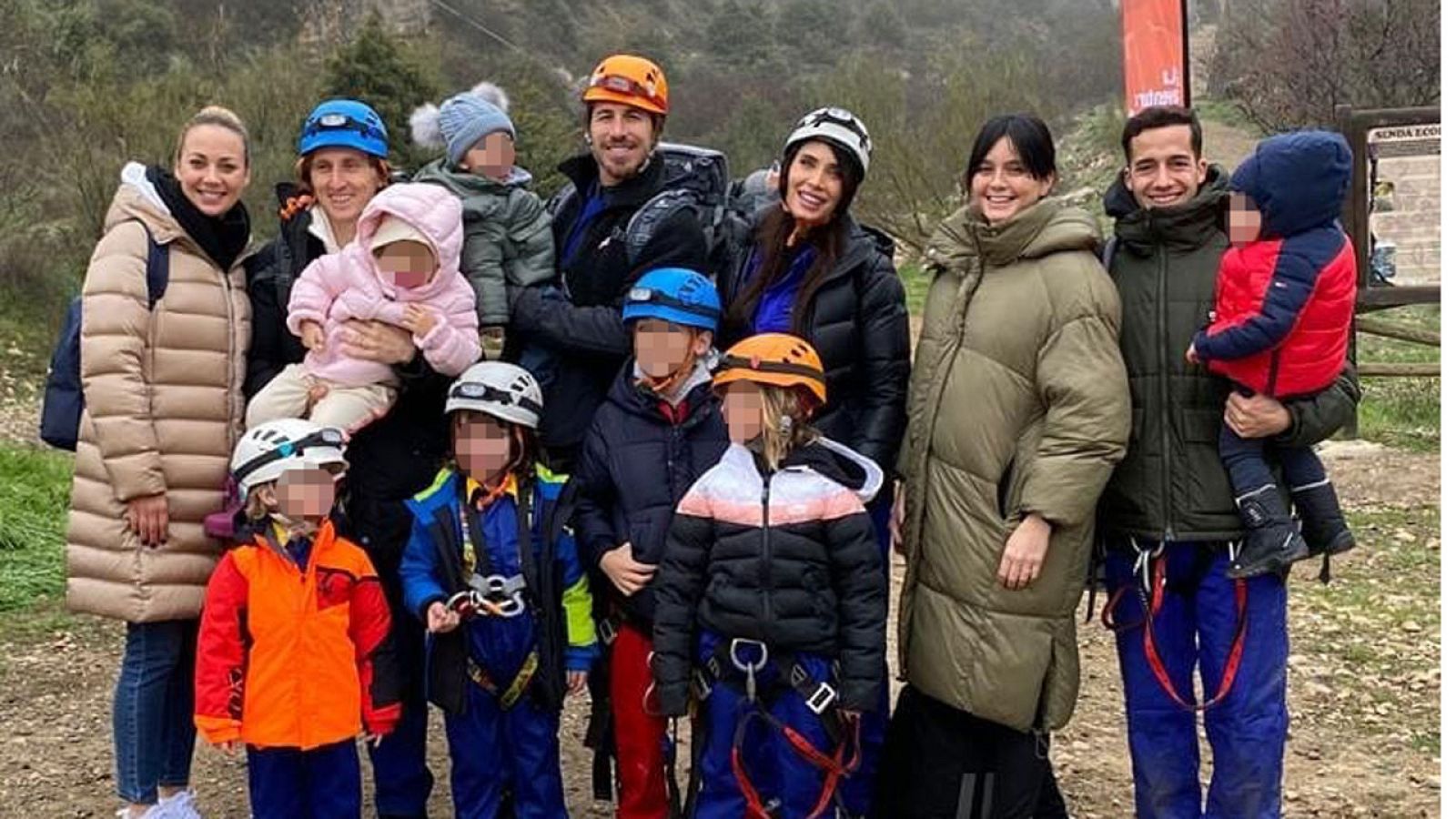 Gente y tendencias - La aventura familiar de Sergio Ramos con Pilar Rubio, Modric y Lucas Vázquez