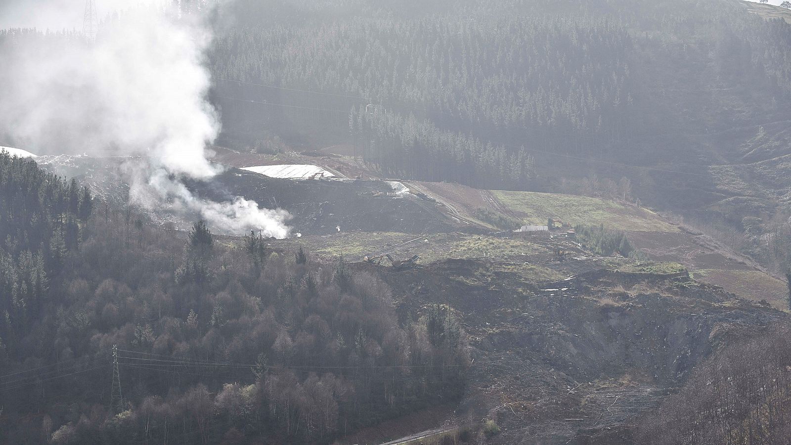 Atajado el fuego en el vertedero de Zaldibar  - RTVE.es