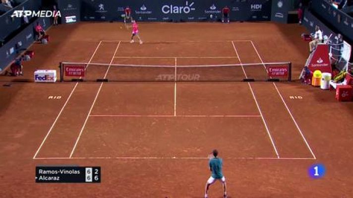 El joven Carlos Alcaraz hace historia en Río con su primera victoria ATP