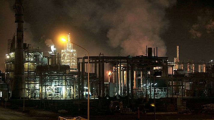 Telediario 1 - Los vecinos de la petroquímica de Tarragona, indignados