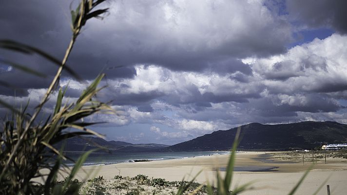 El tiempo - Levante con intervalos de fuerte en el Estrecho