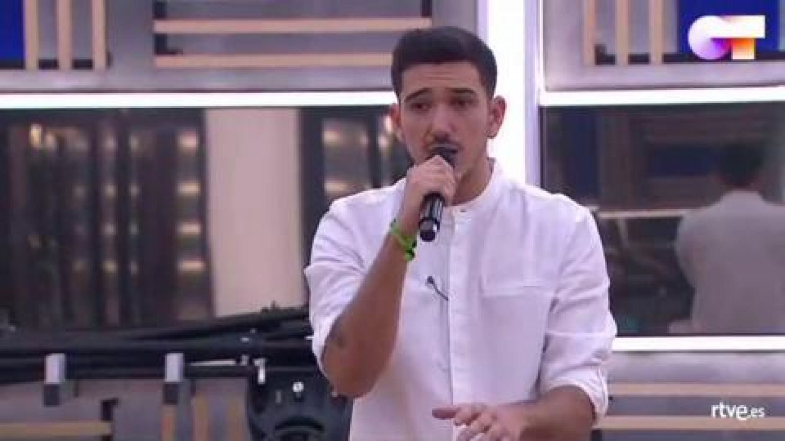 OT 2020 | Bruno canta "Lately" en el primer pase de micros de la Gala 6 de Operación Triunfo 2020