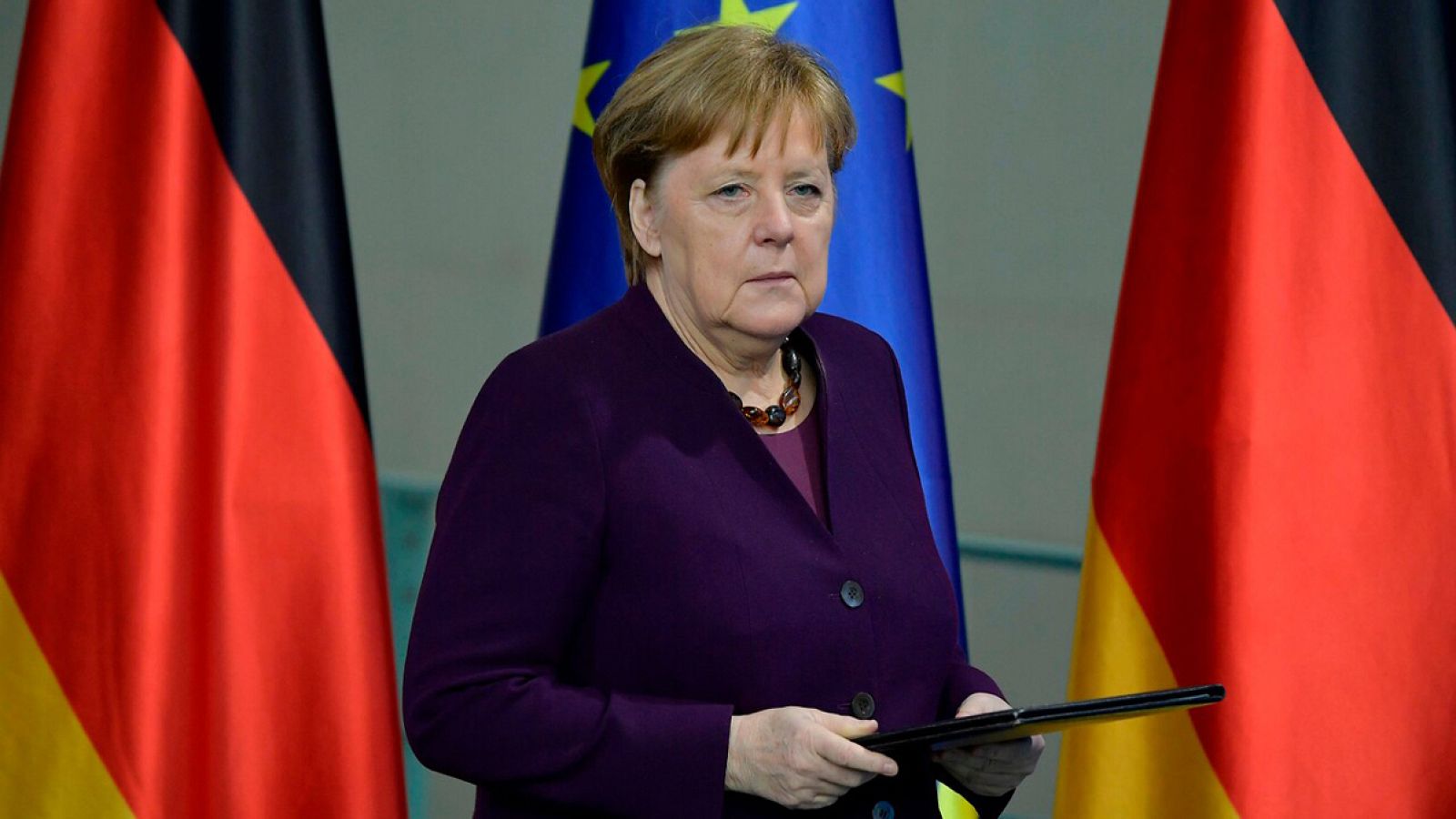 Alemania: Merkel condena el atentado xenófobo de Hanau: "El racismo es veneno"
