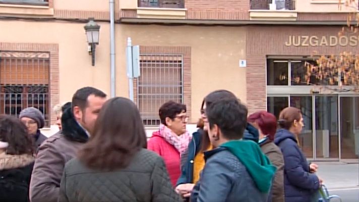 Telediario 1 - Movilización en Toledo por la tutela de dos huérfanos por violencia machista