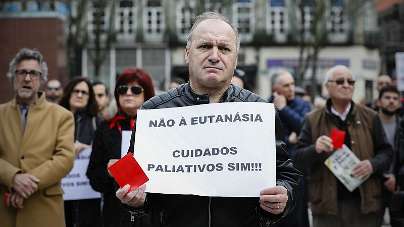 Portugal supera el primer trámite para legalizar la eutanasia