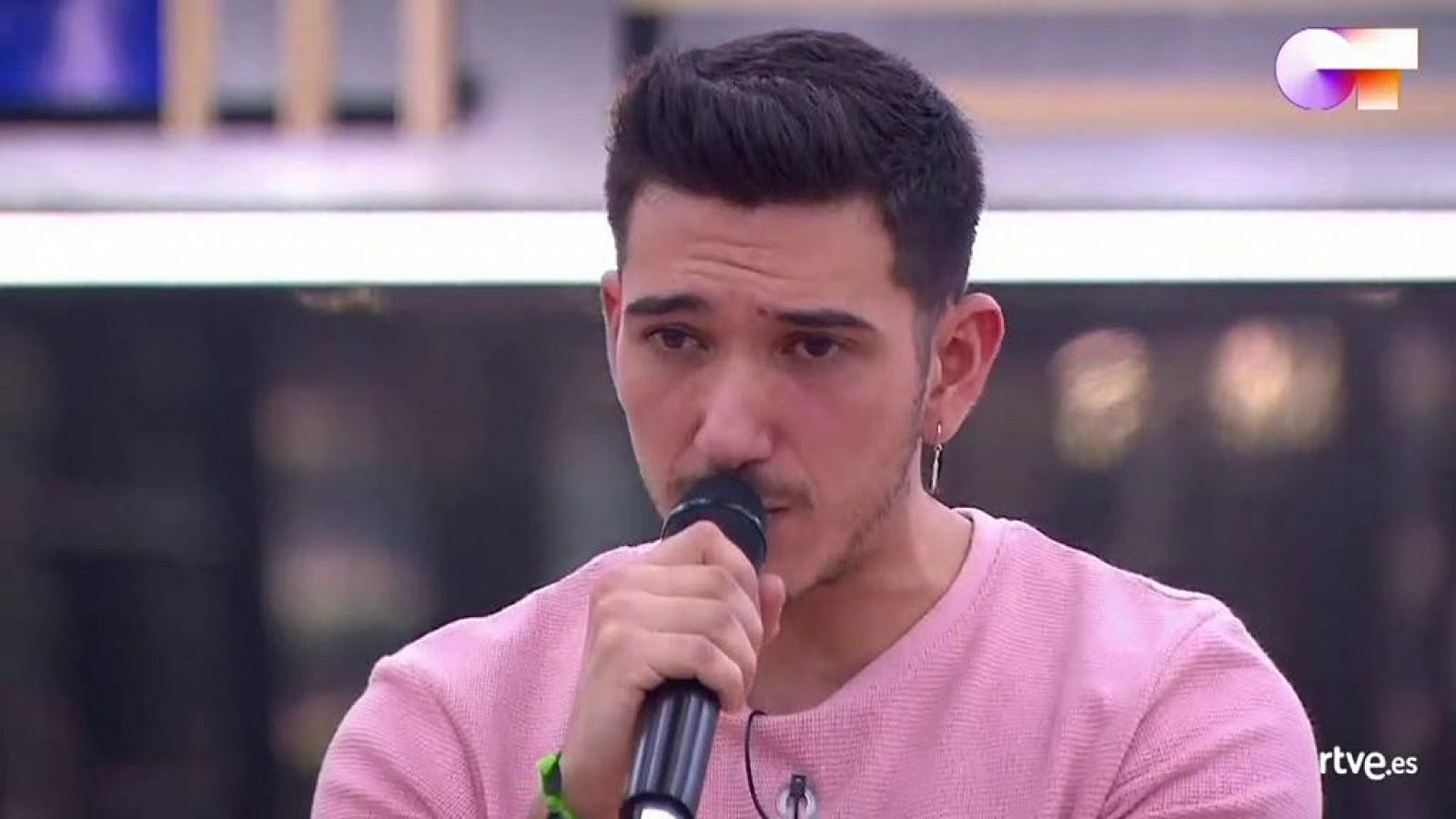 Bruno canta "Lately", de Stevie Wonder, en el segundo pase de micros de la Gala 6 de Operación Triunfo 2020