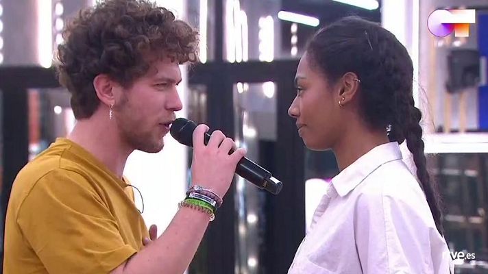 OT 2020 - Jesús y Nia cantan "La última noche" 2o pase de micros