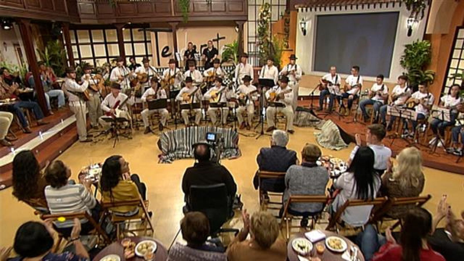 Tenderete - 23/02/2020 Con T de timple y la parranda Asentaos y Tumbaos