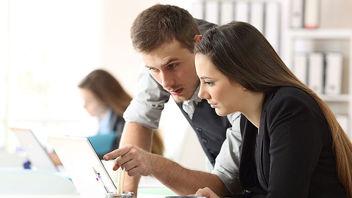 Telediario 1 - La brecha salarial, un reto pendiente