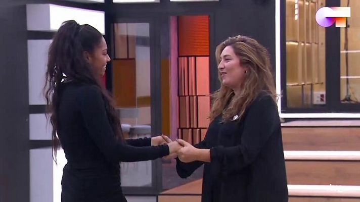 Estrella Morente y Nia ensayan "Volver" en la Academia