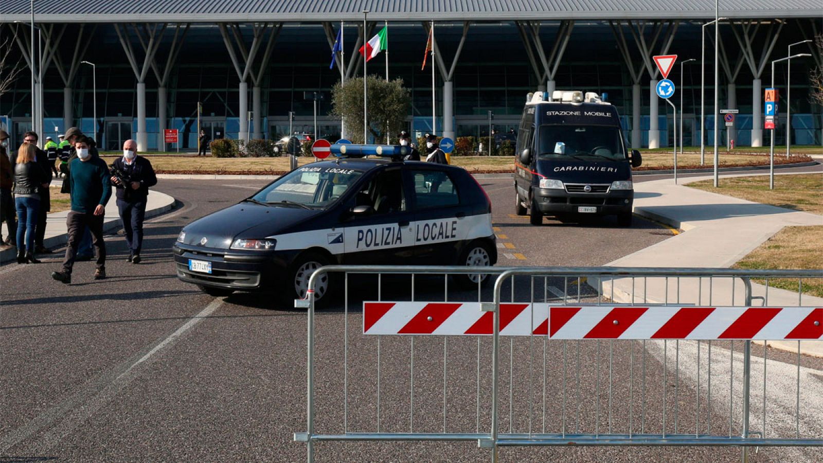 El Gobierno italiano prohíbe el acceso y la salida en 11 localidades por coronavirus - Informativo 24h | Ver