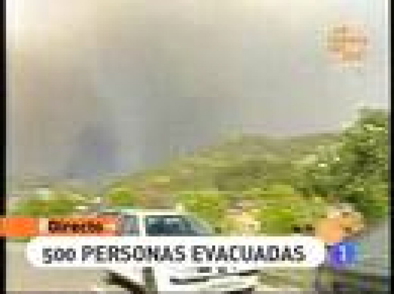 Dicen que es un fuego provocado, además de incontrolado y demoledor. Ya ha quemado más de mil quinientas hectáreas y ha obligado a evacuar a más de quinientas personas.