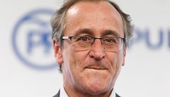 Alfonso Alonso dimite como presidente del PP vasco y deja la política tras ser apartado como candidato