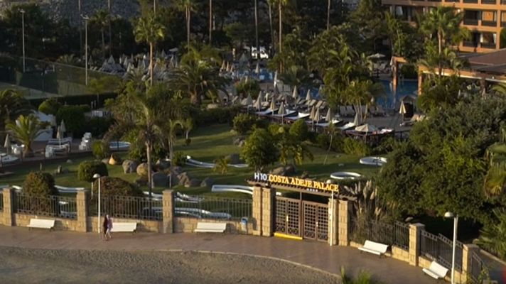 En vigilancia las personas del hotel de Tenerife