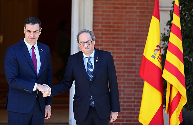 Sánchez y Torra abren la primera mesa de diálogo entre el Gobierno y la Generalitat de Cataluña