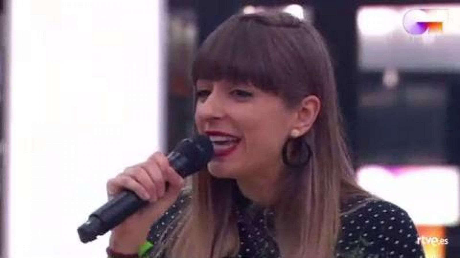Maialen canta "Andar conmigo", de Julieta Venegas, en el primer pase de micros de la Gala 7 de Operación Triunfo 2020