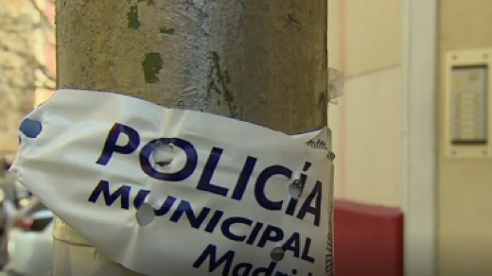 Telediario 1 - La Policía investiga el asesinato de una mujer