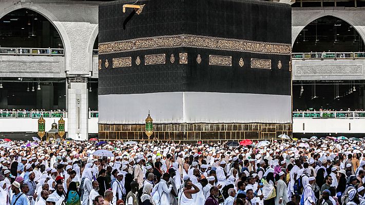 Japón cierra sus escuelas y Arabia Saudí prohibe a extranjeros entrar en La Meca por el coronavirus