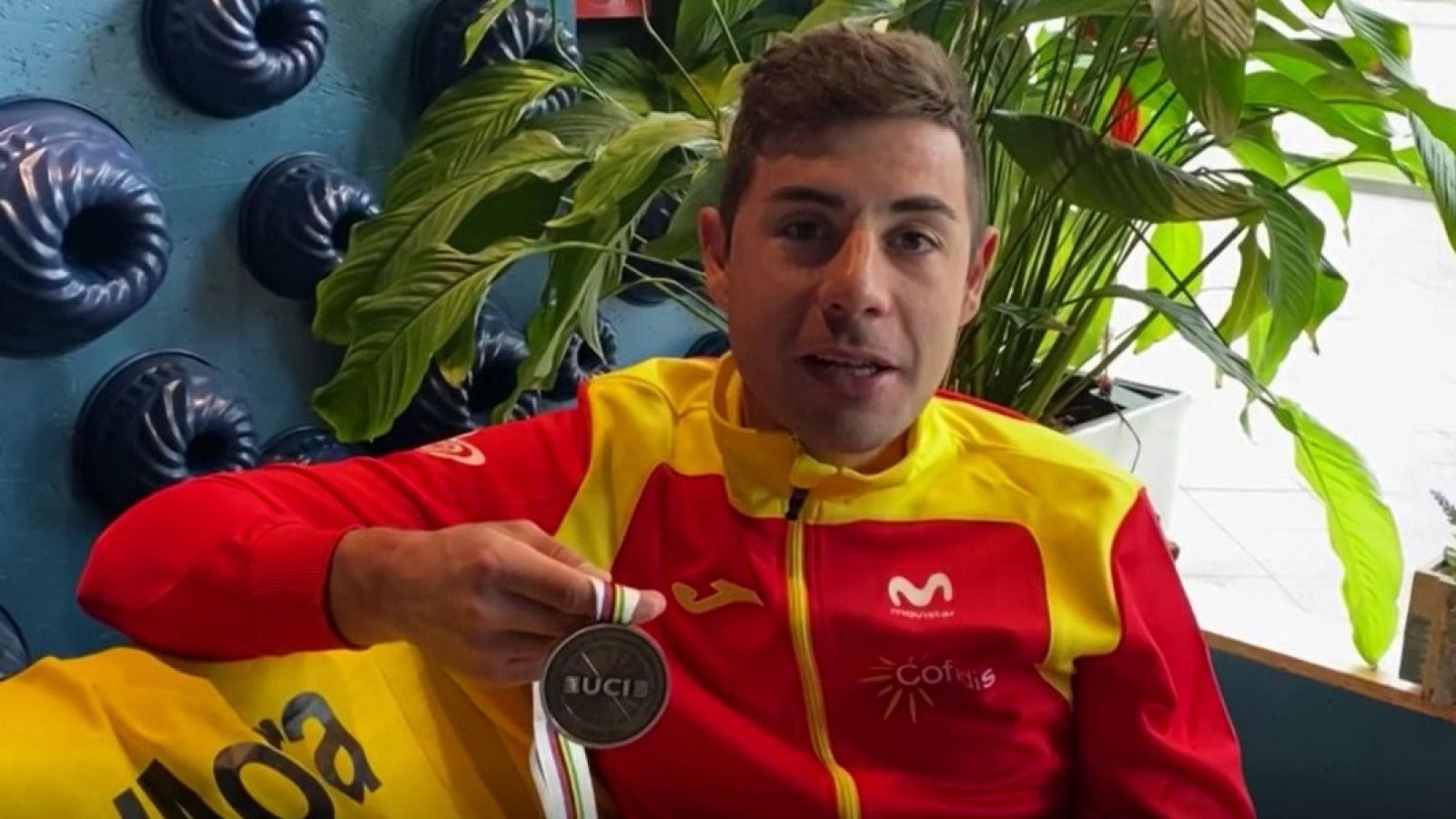 Sebastián Mora duda si podrá correr en Madison con Albert Torres, confinado en Emiratos por el coronavirus - TDP Club | Ver