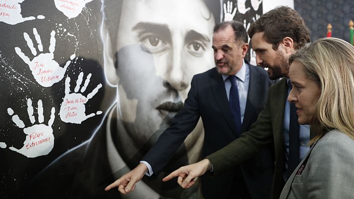 Telediario 1 - Casado presenta a Iturgáiz en Ermua destacando la "generosidad" de PP y Cs para unir al constitucionalismo