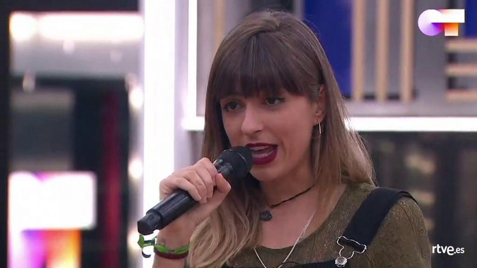 Maialen canta "Andar conmigo", de Julieta Venegas, en el segundo pase de micros de la Gala 7 de Operación Triunfo 2020