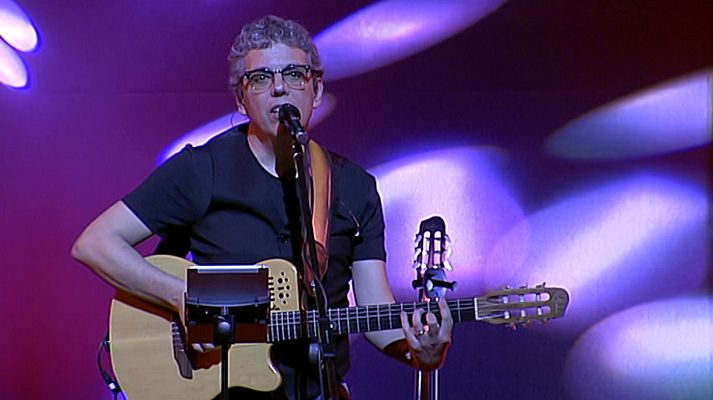 Las noches del Monumental - Crossover to the Future / Pedro Guerra "Golosinas"