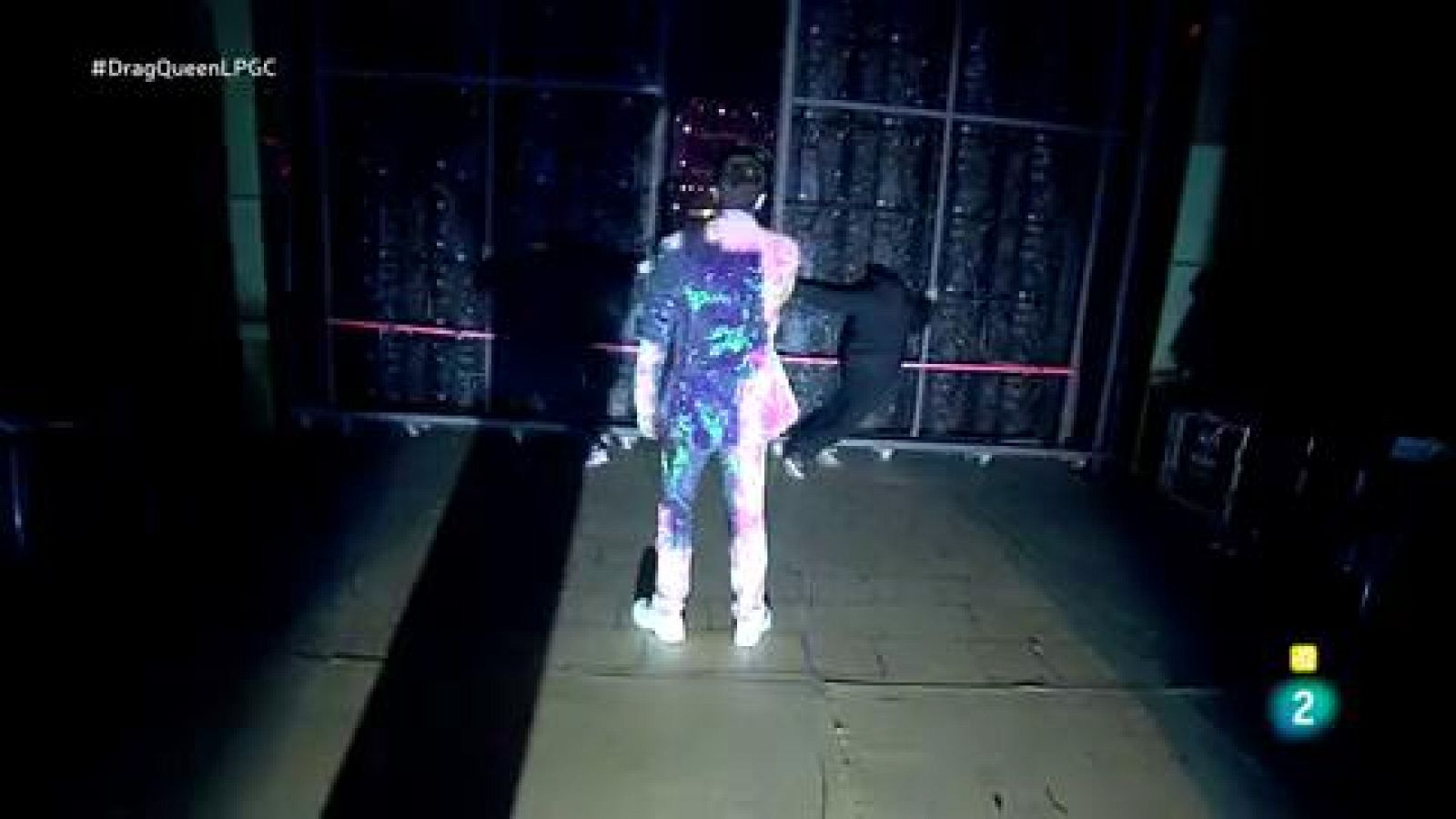 Resultado de imagen de Blas Cantó canta "Universo" en el Carnaval de las Palmas de Gran Canaria