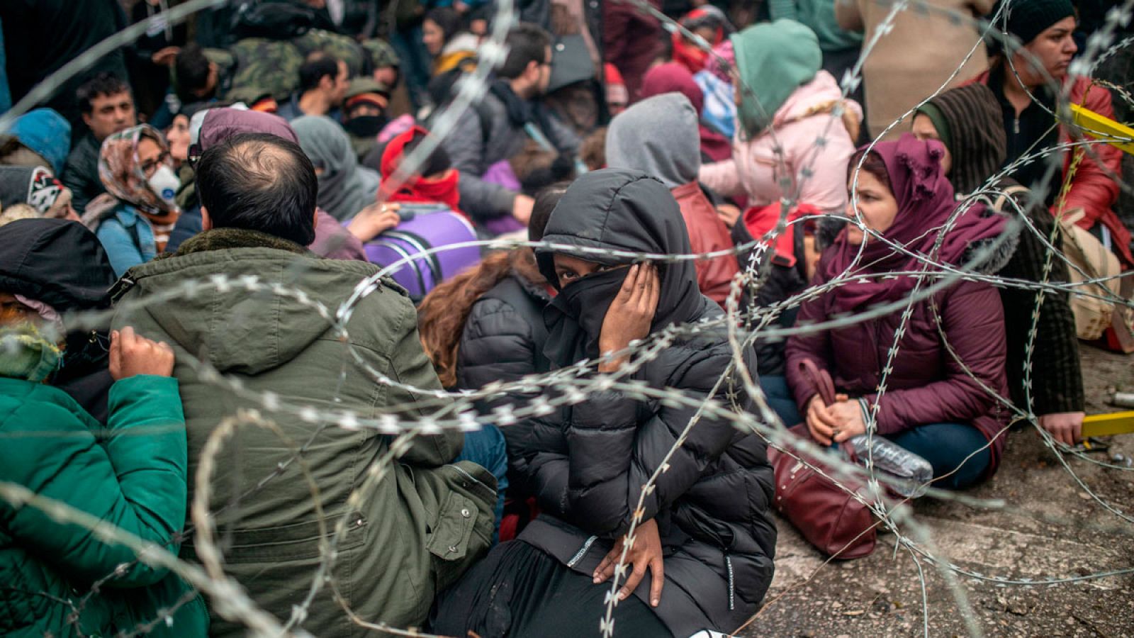 Turquía presiona a la UE con abrir la frontera para que se implique más en la guerra de Siria - RTVE.es