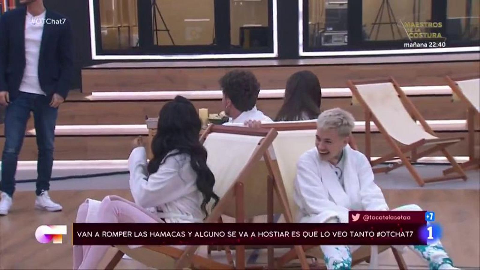 OT 2020 | Los concursantes juegan al juego de la hamaca en El Chat 7