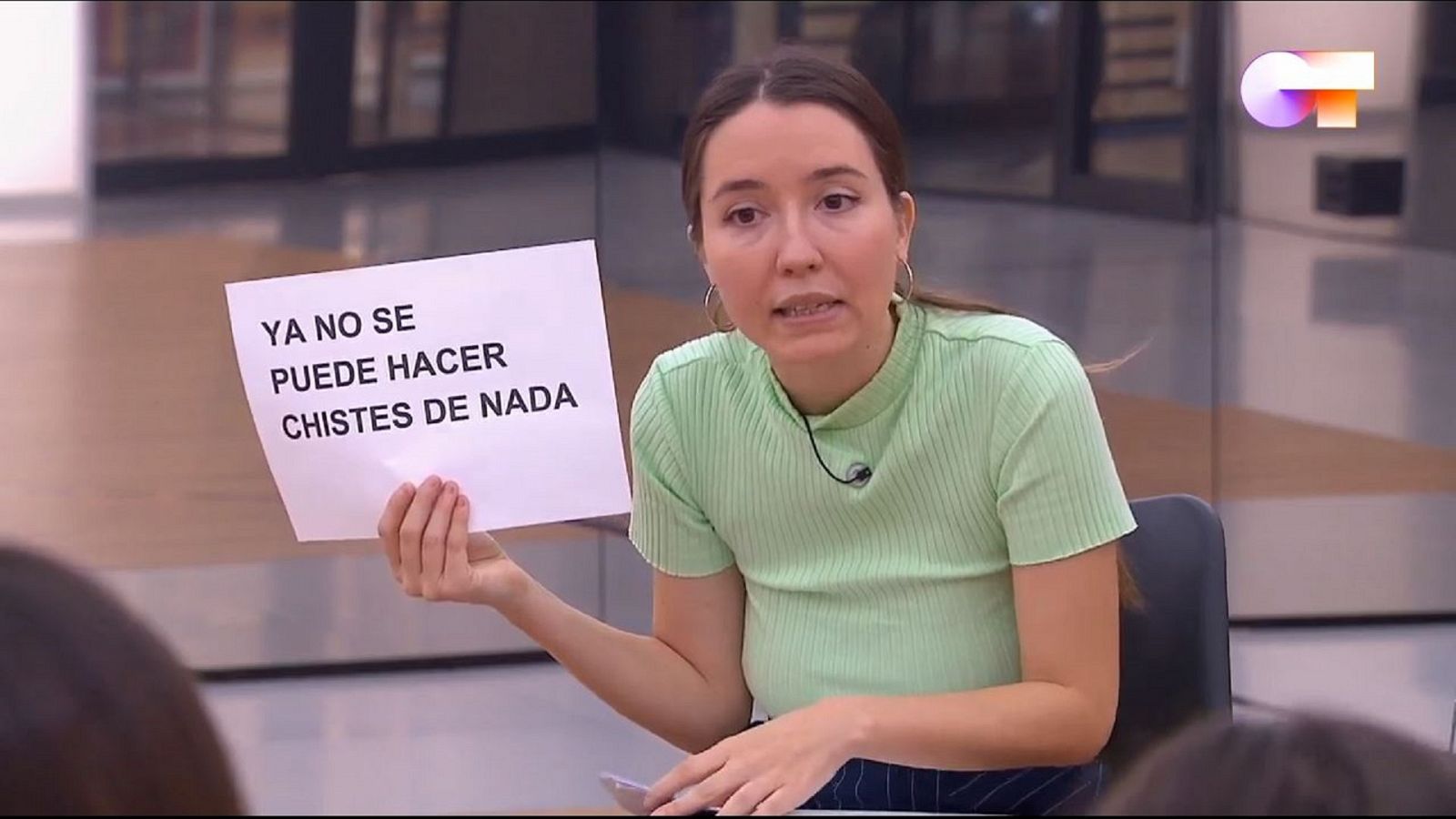 La periodista Anna Pacheco ha visitado esta mañana la Academia de Operación Triunfo 2020 para darles a los chicos una charla sobre feminismo.