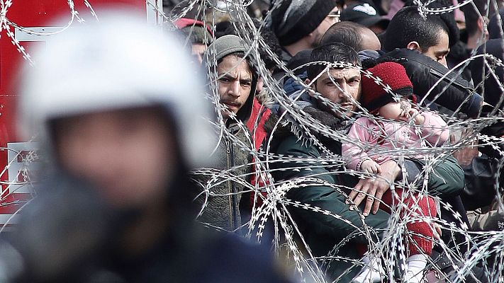 Tensión a ambos lados de la frontera turca con miles de migrantes que cruzan a Europa