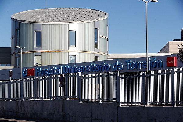 Telediario 1 - Tranquilidad y síntomas leves en la mayoría de las personas infectadas por coronavirus