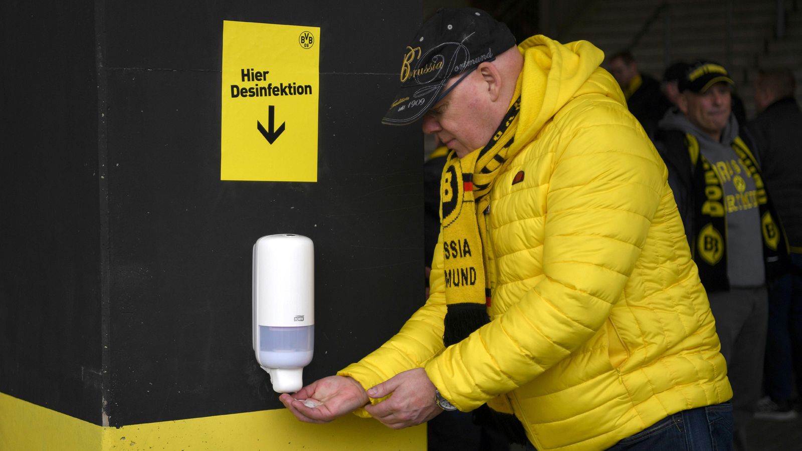 Las restricciones por el coronavirus amenazan la Eurocopa | Ver