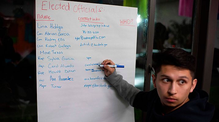 Telediario 1 - Los demócratas buscan el voto latino en California