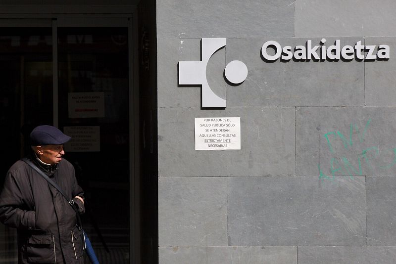 Falta de sanitarios en el País Vasco tras el aislamiento de un centenar por el coronavirus -RTVE.es | Ver