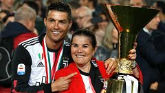 Corazón - Cristiano Ronaldo: ''Mi familia y yo agradecemos al equipo médico que está cuidando de ella''