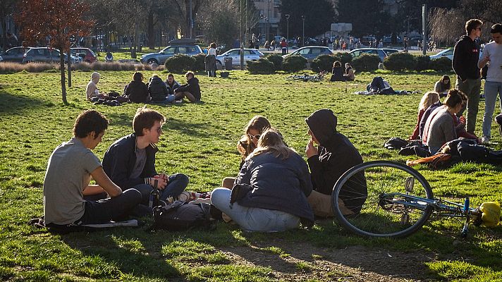 Especiales informativos - ¿Es eficaz el cierre de colegios para contener el Covid-19?