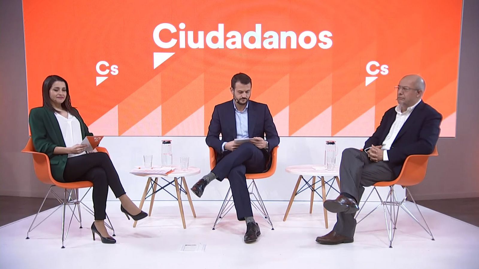 Igea y Arrimadas protagonizan un debate tranquilo pero con pullas en la sede de Ciudadanos - RTVE.es