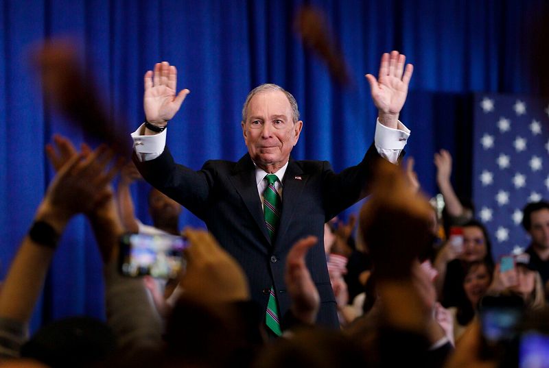 Bloomberg se retira de las primarias demócratas tras el fracaso en el 'supermartes' 