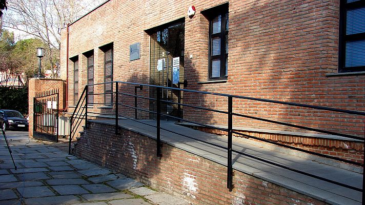 Telediario 1 - Cerrado el centro de mayores de Valdemoro por el COVID-19