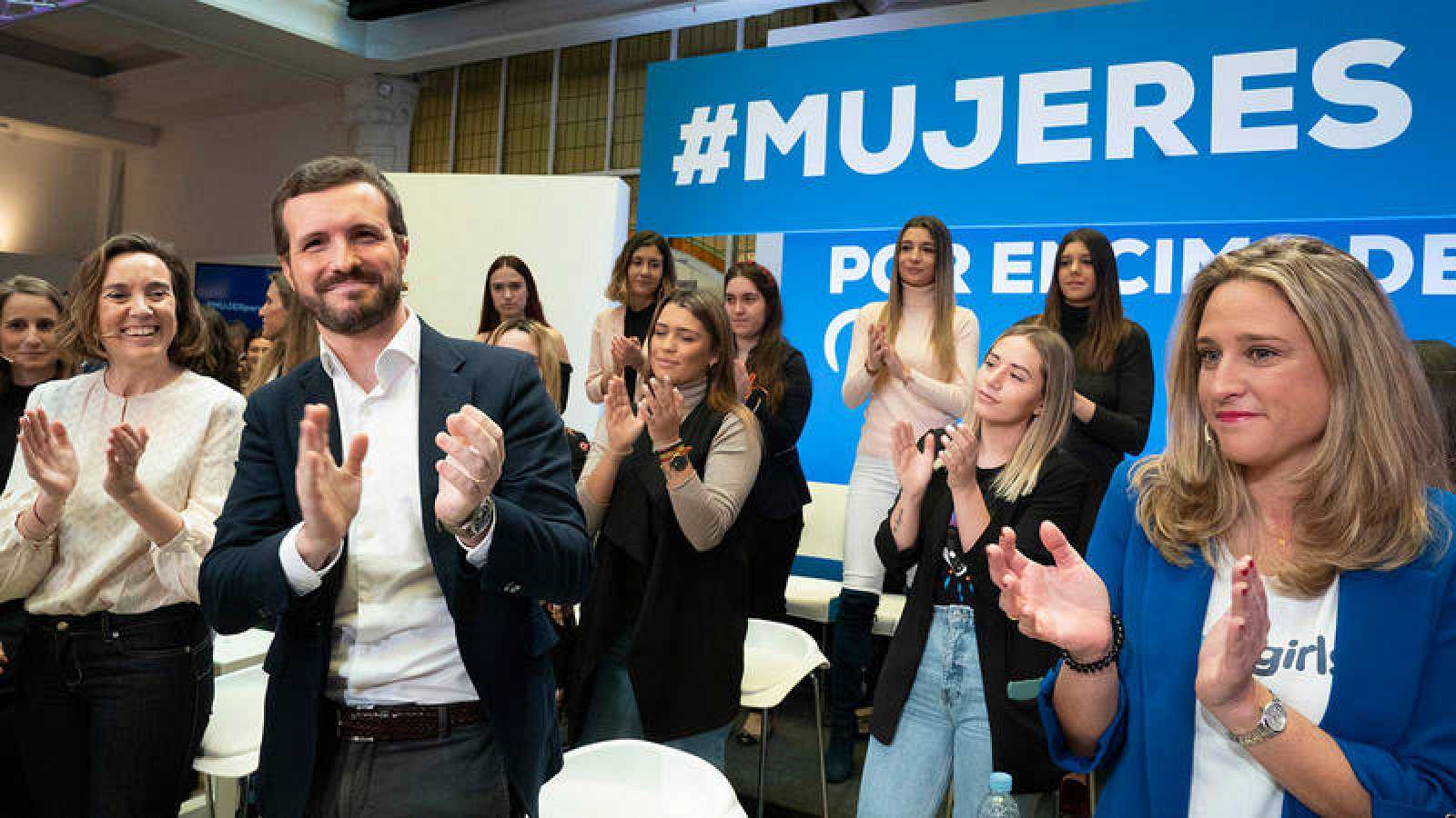 Casado sale en defensa de Álvarez de Toledo tras sus polémicas declaraciones sobre feminismo