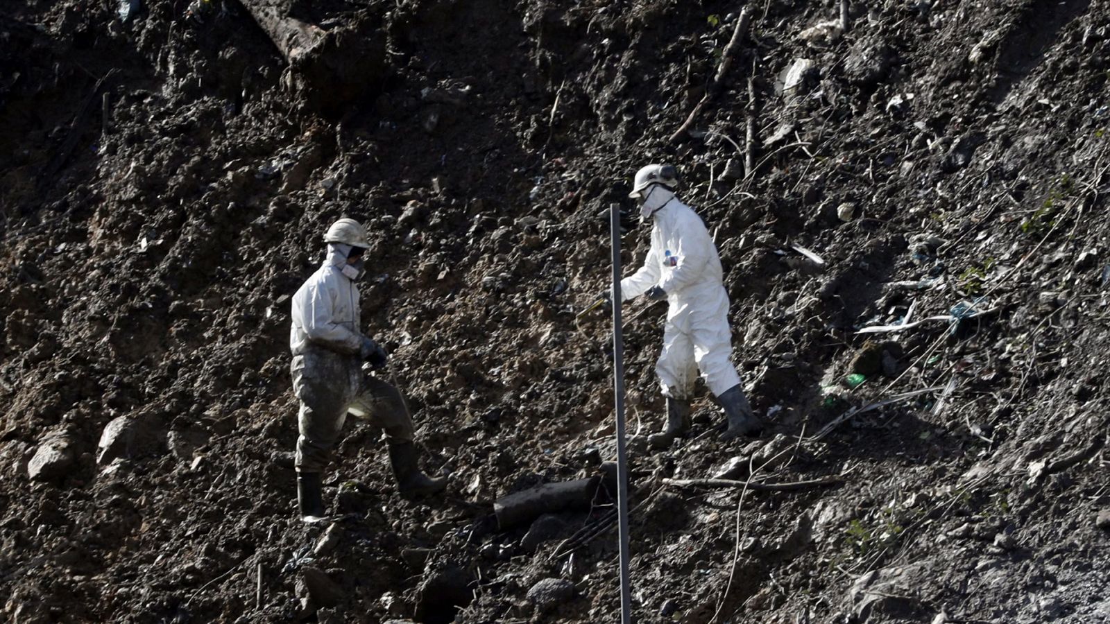 Homenajes a los trabajadores sepultados tras un mes de búsqueda en Zaldíbar -RTVE.es