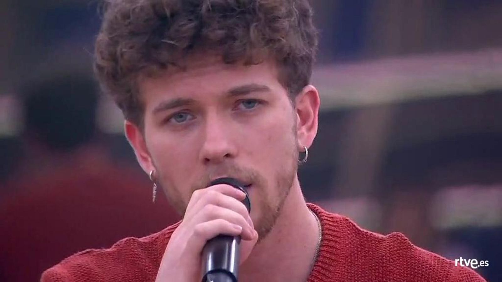 Jesús canta "El alma al aire", de Alejandro Sanz, en el segundo pase de micros de la Gala 8 de Operación Triunfo 2020