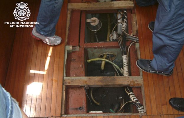  - Cocaína líquida en un velero