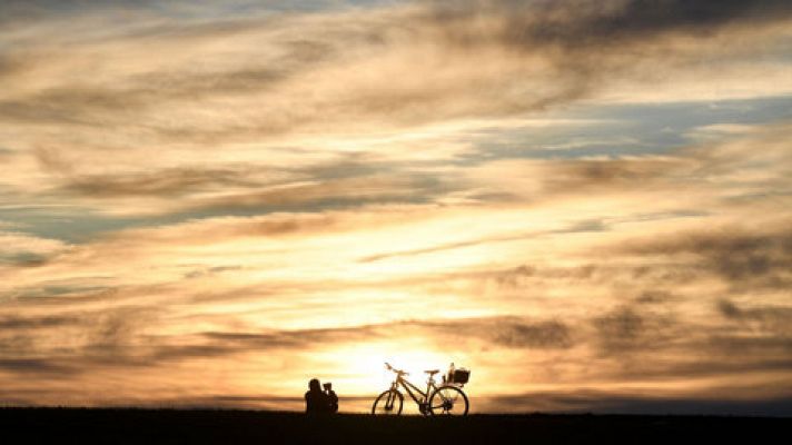 El viento y los fenómenos costeros mantienen en alerta a 28 provincias